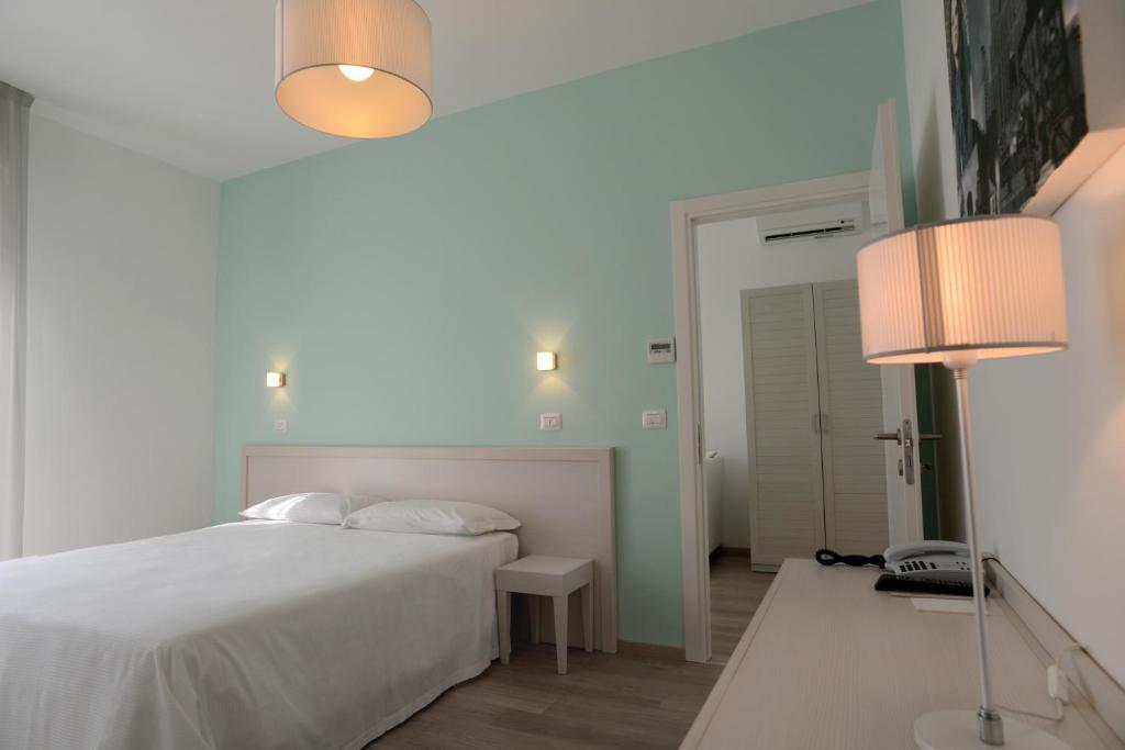 Maree Hotel Cesenatico Værelse billede