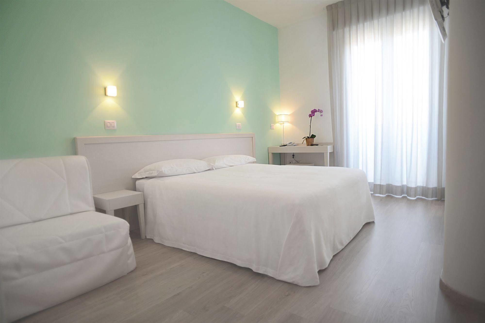 Maree Hotel Cesenatico Eksteriør billede